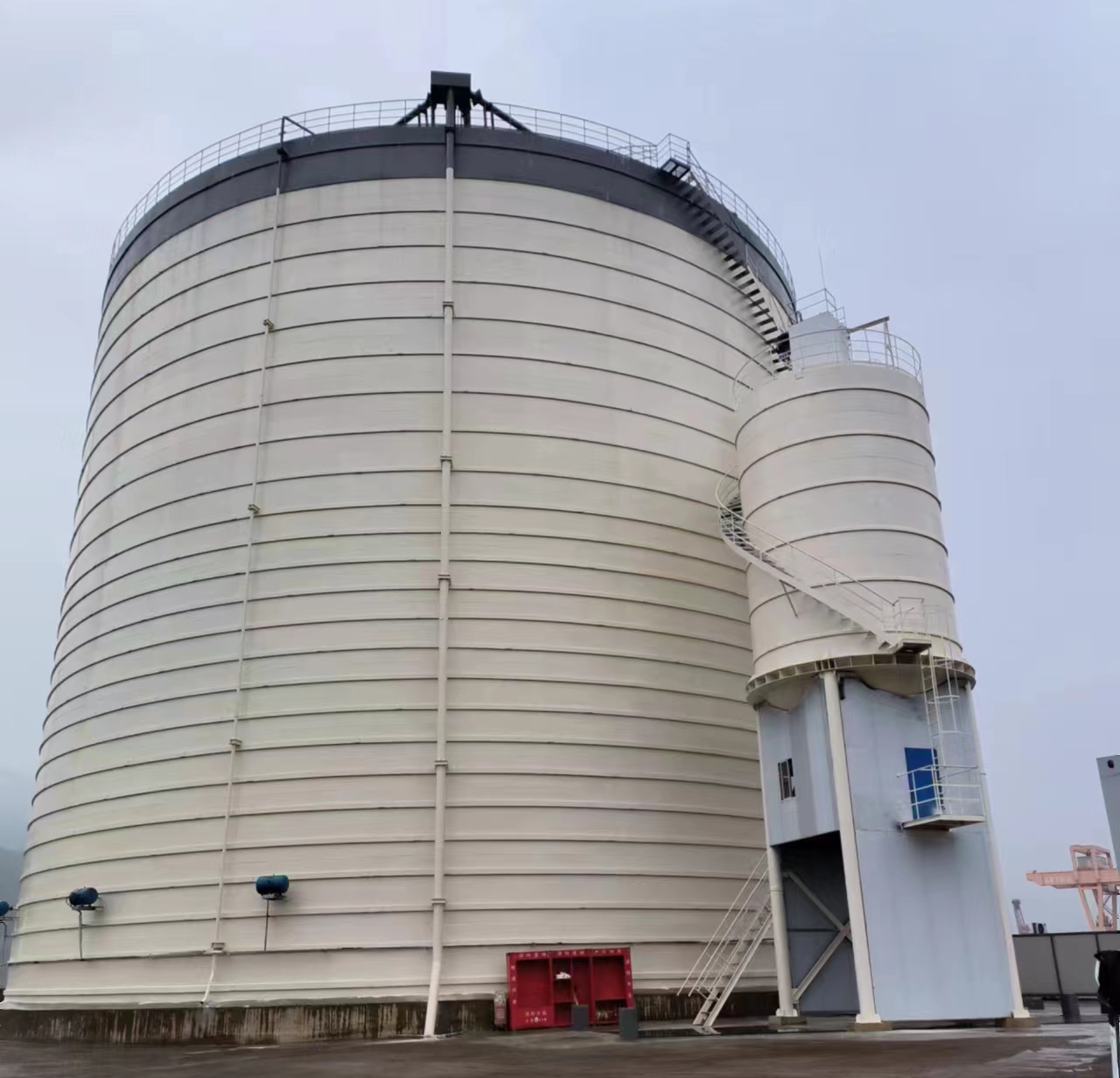 界首10万吨水泥钢板库